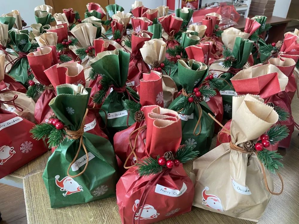 江蘇金鷹流體機械 | 喜迎圣誕福利到，金鷹關懷人心暖。